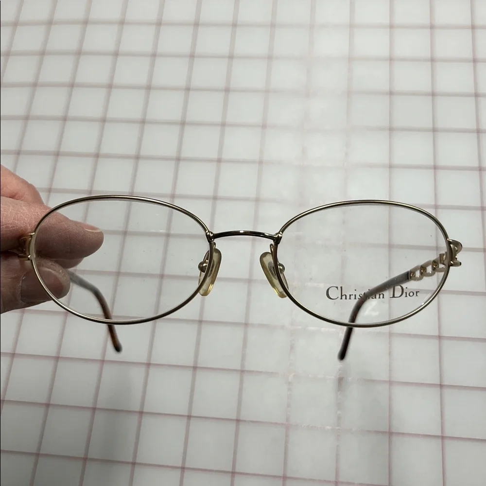 CHRISTIAN DIOR Vintage NWOT Classic Gold/Tortoise 52-18-135 Chain Eyeglass Frame